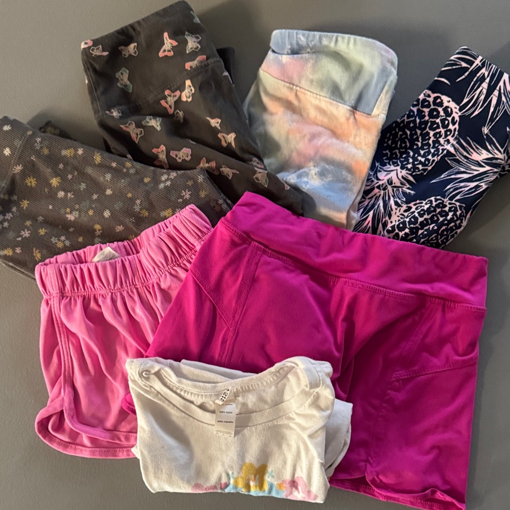 Lot of kids girl size 7/8 leggings and‎ shorts